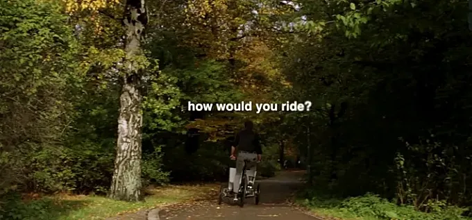Un anuncio de bicis… ¡que parece de coches!