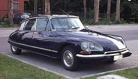 Citroën DS (vía http://8000vueltas.com)