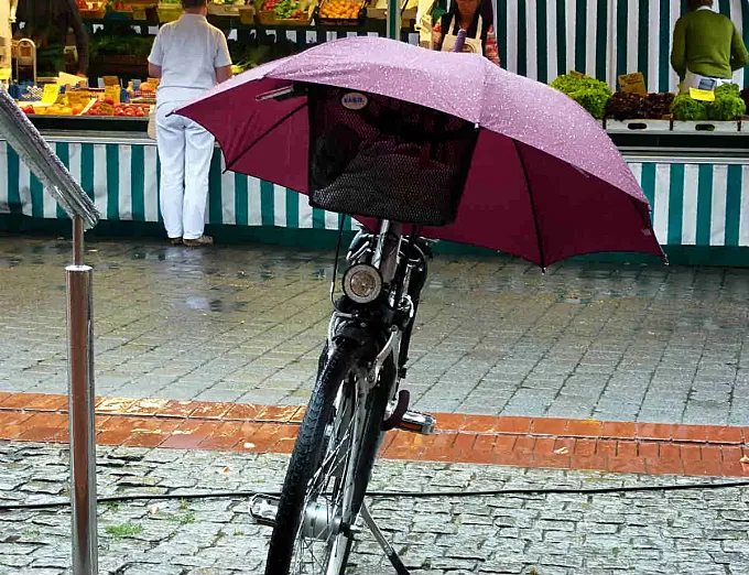 ¿Por qué ir en bici al trabajo cuando llueve?