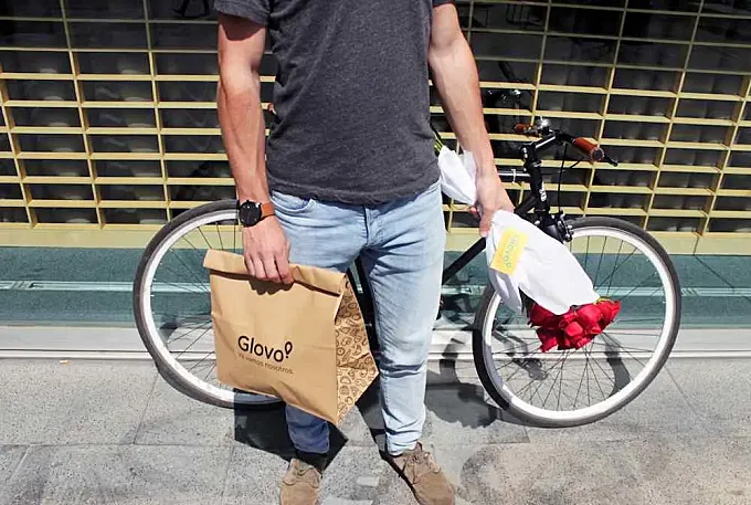 Comida a domicilio en bici: así es trabajar en Deliveroo, Glovo o Ubereats