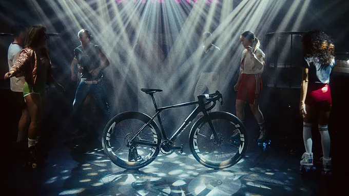 Canyon y Valtteri Bottas presentan la Grail CFR VB 77: gravel de edición limitada con guiños setenteros