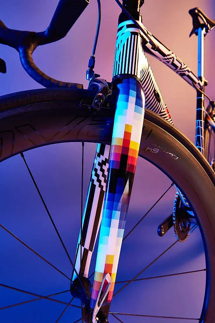 Specialized Allez Sprint pintada por Felipe Pantone.