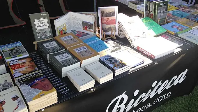 Literatura y bicicletas: ciclismo de papel