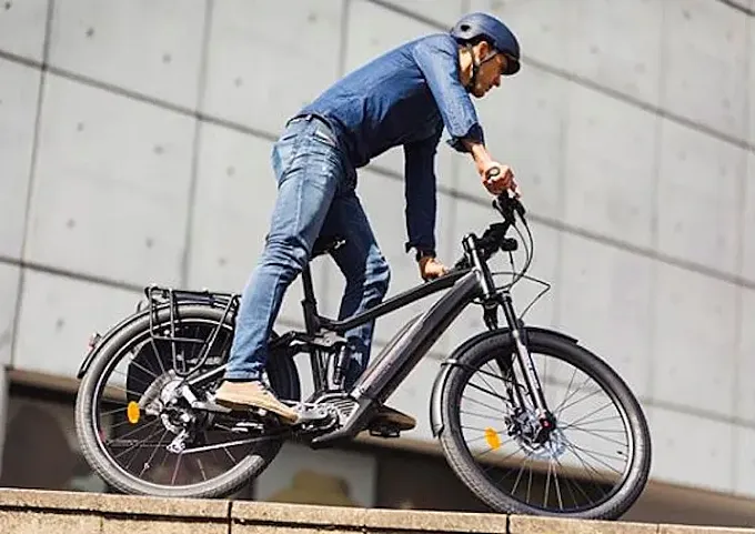Test & Smile: Ciclosfera, Moustache y Sanferbike te invitan a pasear por Madrid en bici eléctrica