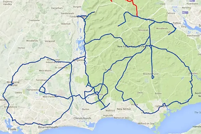 340 kilómetros pedaleando para dibujar una bicicleta gigante en el mapa