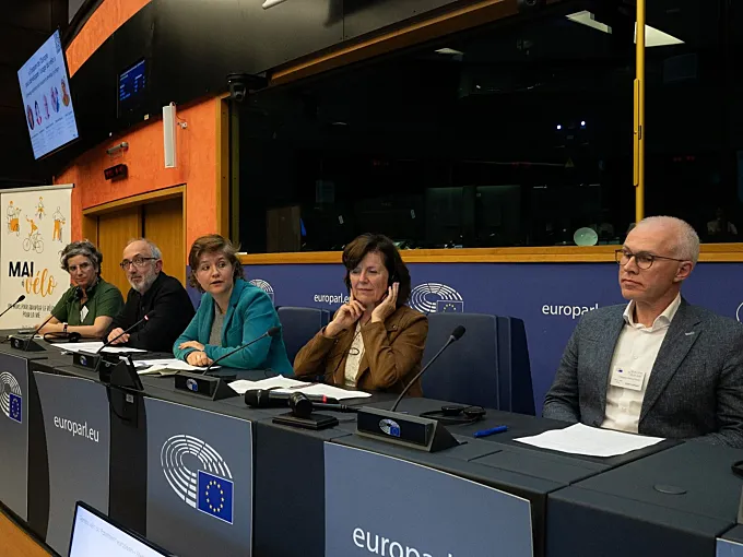 La campaña española 30 Días en Bici conquista Estrasburgo e inspira a Europa