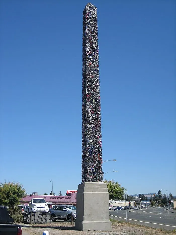 Para erigir Cyclisk hicieron falta más de 300 biclcetas.