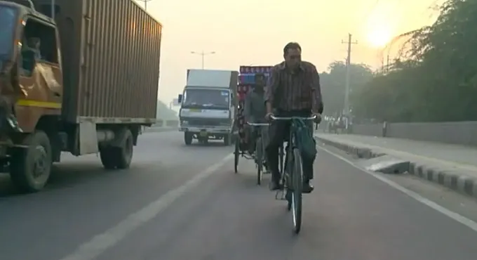 La odisea de cruzar Delhi en bicicleta