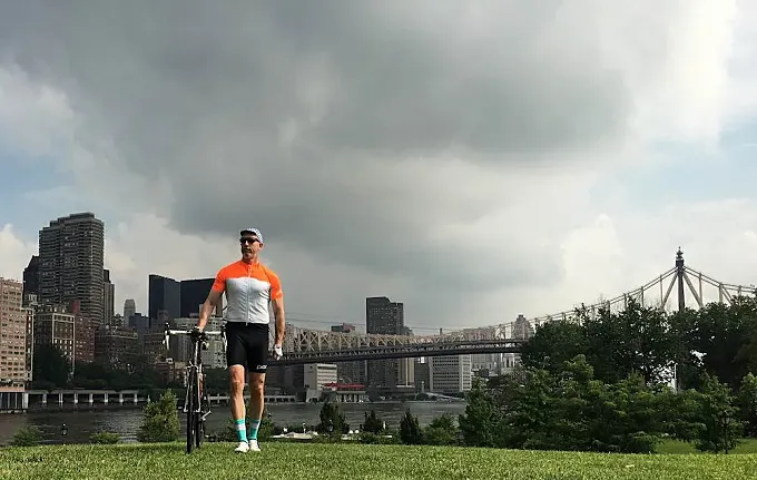 “El ciclismo me proporciona equilibrio entre cuerpo y mente” (Brian Howard)