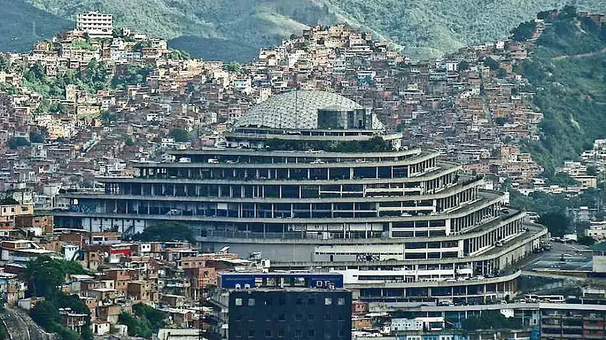 El Helicoide de Caracas. Foto: Damian Fossi.
