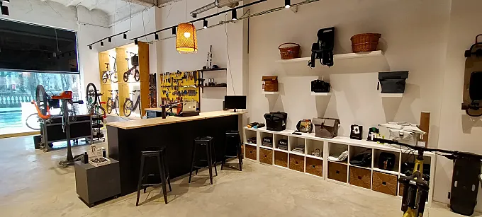 "Somos expertos hablando de forma sencilla a quienes no lo son" (Spring Bikes, Barcelona)