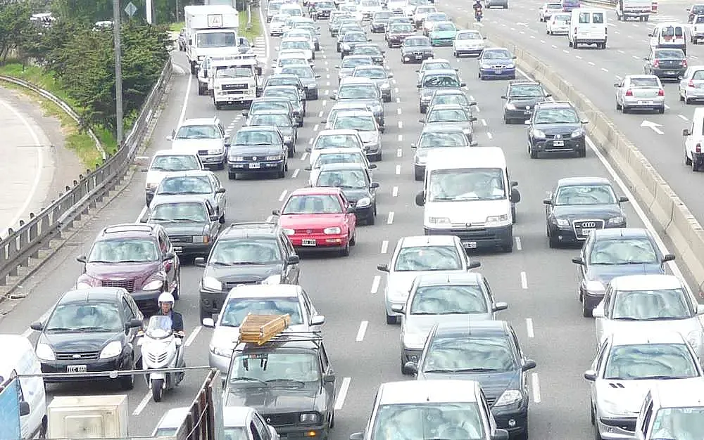 Atasco en una autopista.