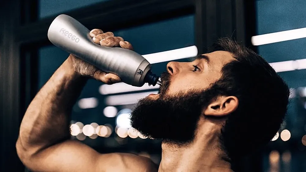 Así es Keego, una sorprendente botella de agua de titanio.