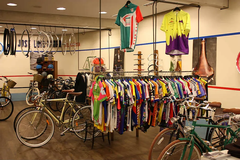 Miner, tienda de bicicletas de ciudad de San Sebastián.