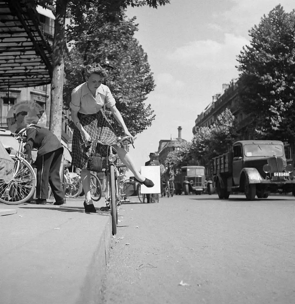 André Zucca en París: bicicletas, fotos y nazis.